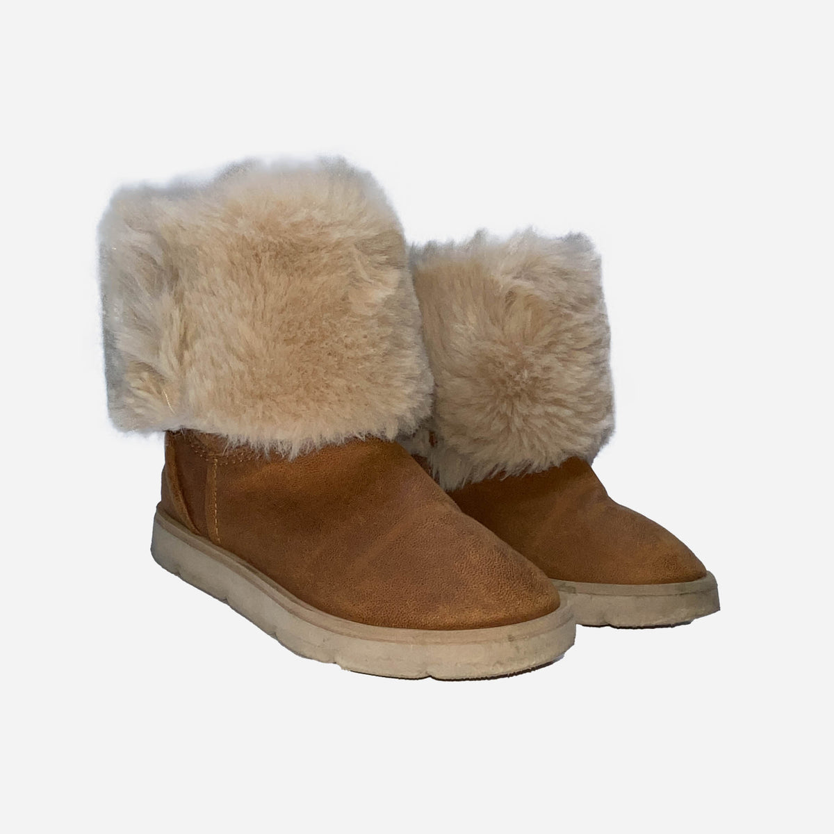 Zara deals ugg boots